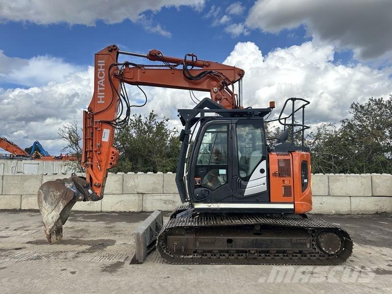 Hitachi ZX135 Екскаватори для знесення споруд