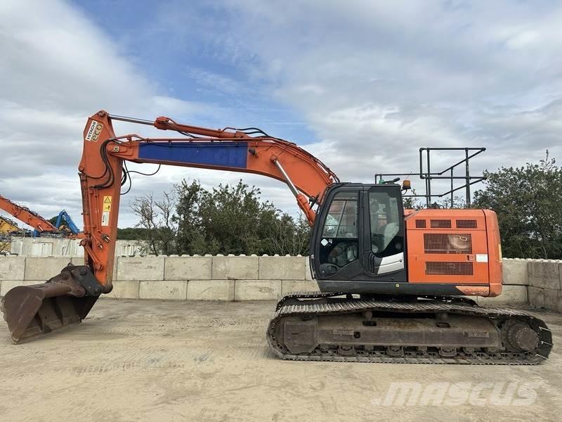 Hitachi ZX225USRLC-6 Гусеничні екскаватори