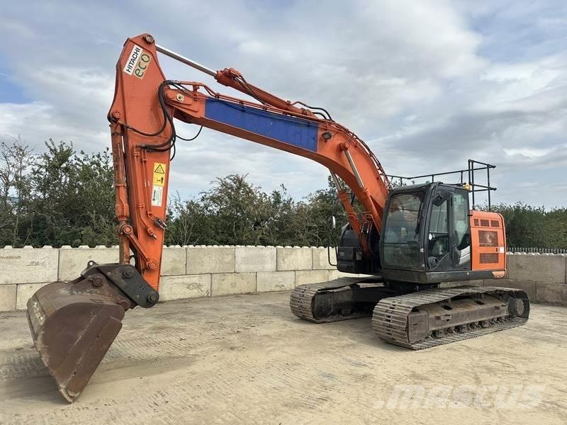 Hitachi ZX225USRLC-6 Гусеничні екскаватори