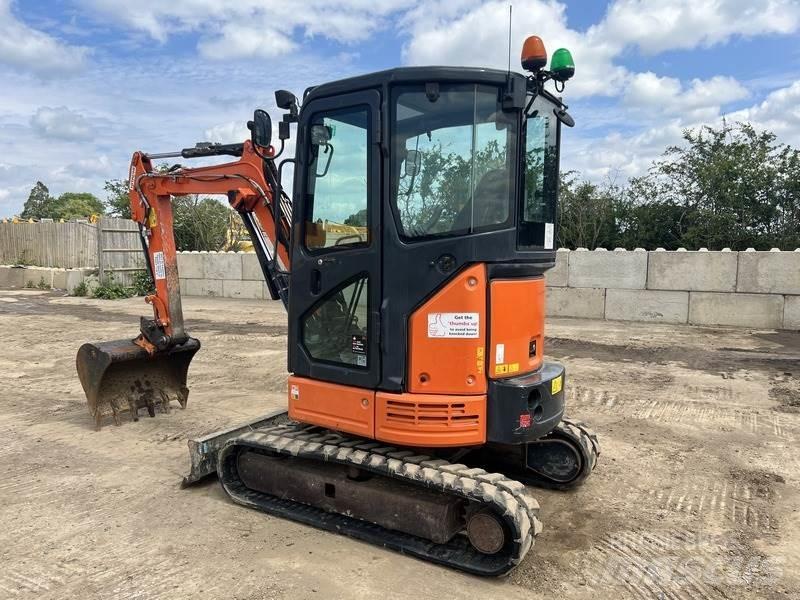 Hitachi ZX26U-5A CR Гусеничні екскаватори