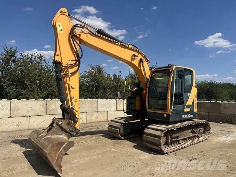 Hyundai HX130LCR Гусеничні екскаватори