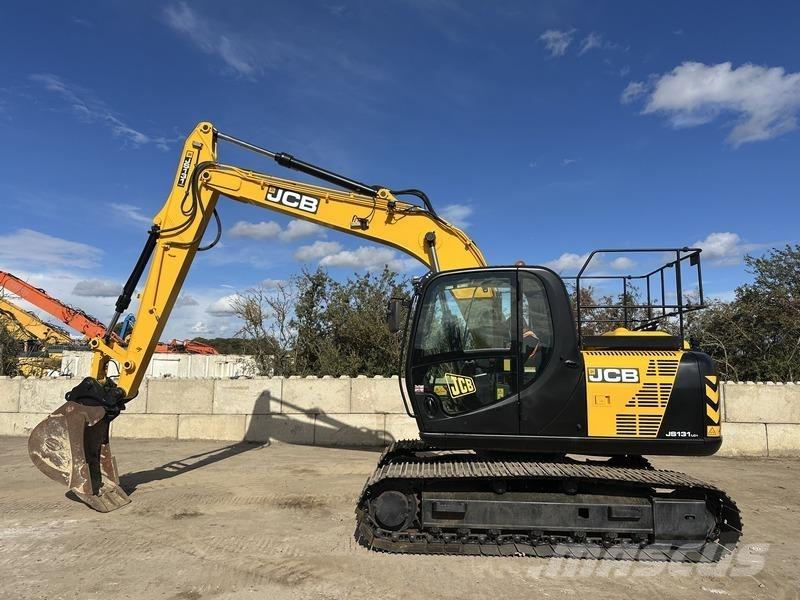 JCB JS131 LC Гусеничні екскаватори