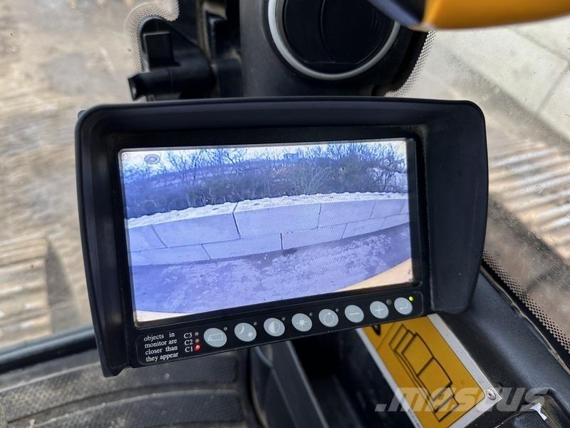 JCB JS370 LC T4 Гусеничні екскаватори