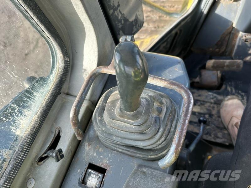 Komatsu D41E-6 Гусеничні бульдозери