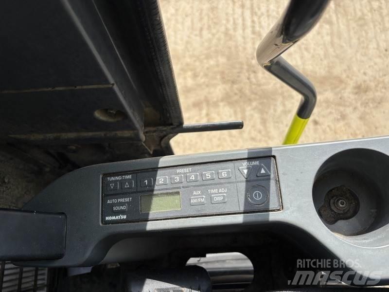 Komatsu PC210LC-10 Гусеничні екскаватори