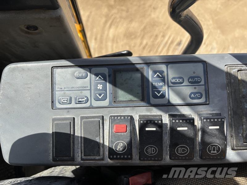 LiuGong CLG928E Гусеничні екскаватори