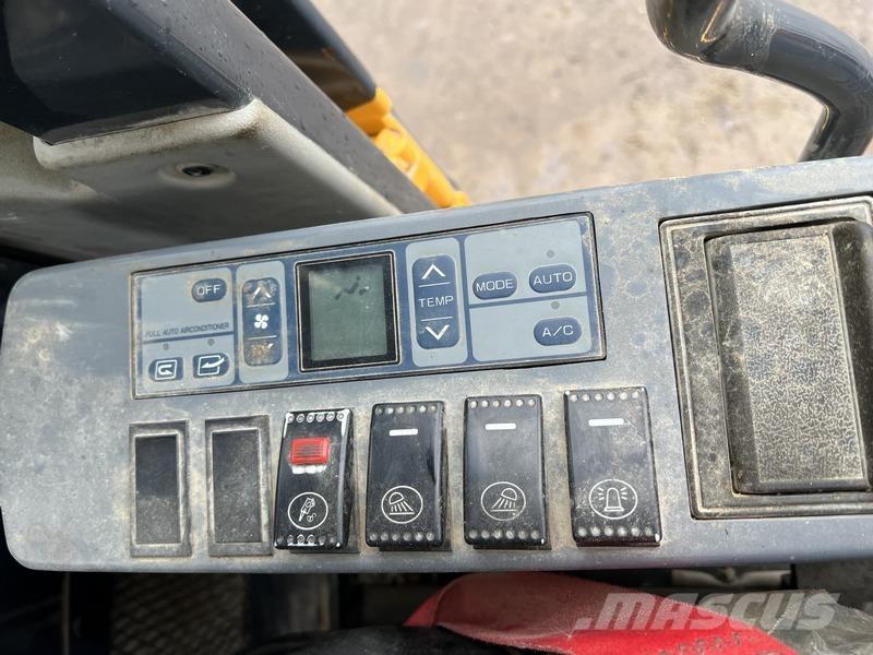 LiuGong CLG933 Гусеничні екскаватори