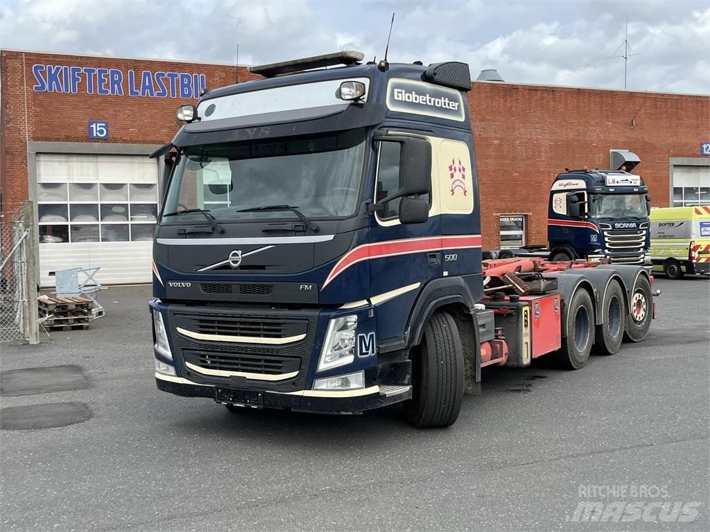 Volvo FM Вантажівки з гаковим підйомом
