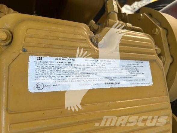 CAT 390FL Гусеничні екскаватори