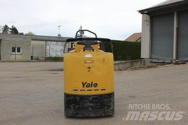 Yale MO20P Підбирачі замовлень з нижніх ярусів