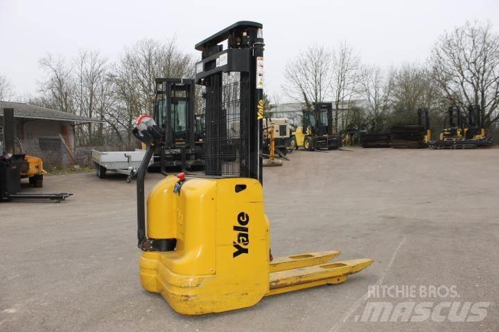 Yale MS10AC Ручний візок