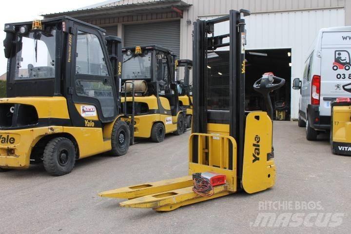 Yale MS10AC Ручний візок
