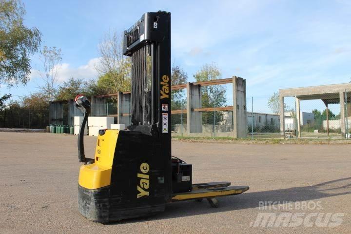 Yale MS12AC Ручний візок
