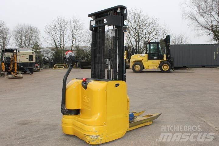 Yale MS12AC Ручний візок