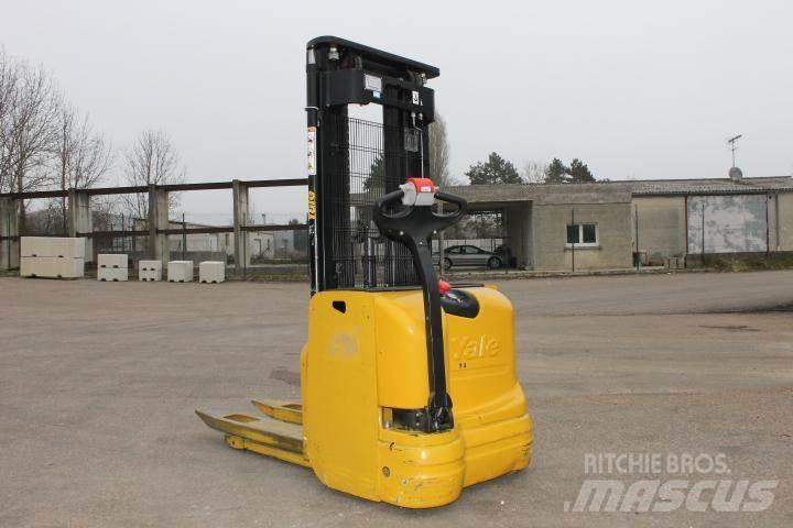 Yale MS12AC Ручний візок