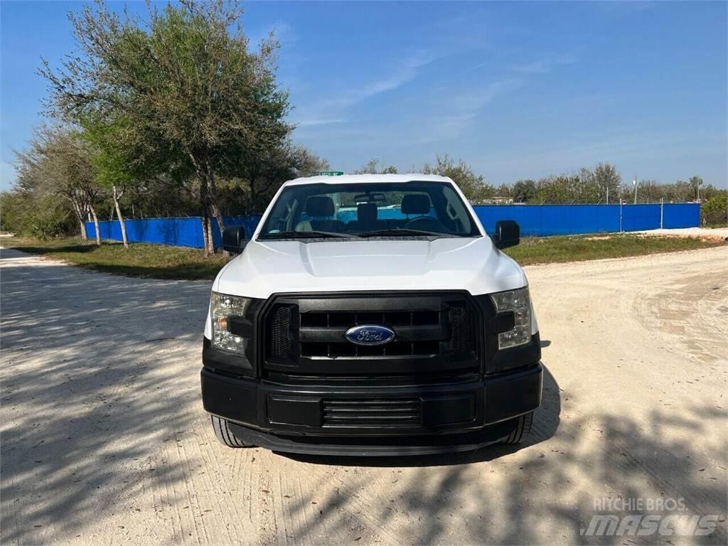 Ford F-150 Пікапи / Бічне розвантаження