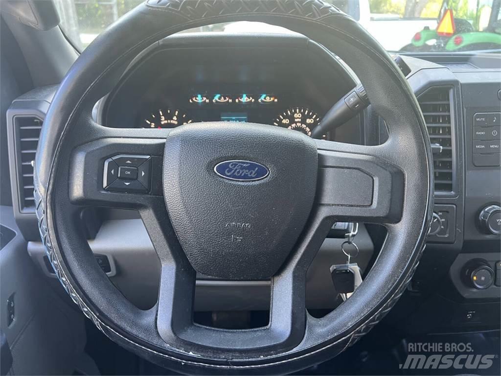 Ford F-150 Пікапи / Бічне розвантаження