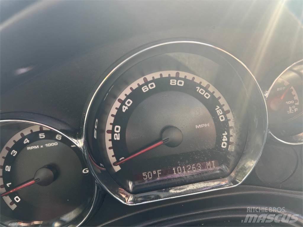 Pontiac G6 Автомобілі