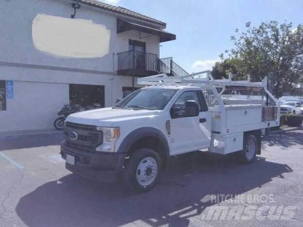 Ford F550 CONTRACTOR Фургони