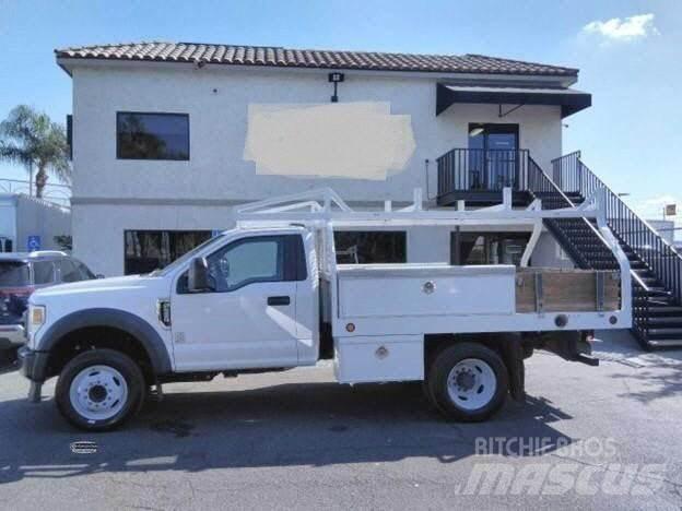 Ford F550 CONTRACTOR Фургони
