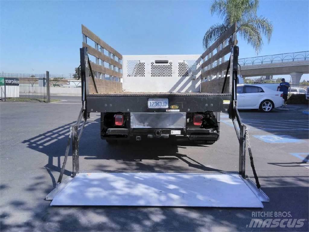 Ford F550 CREW CAB 4 Фургони
