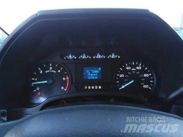 Ford F550 UTILITY BO Фургони