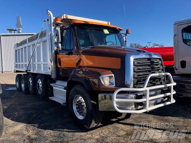 Freightliner 114SD Шасі з кабіною