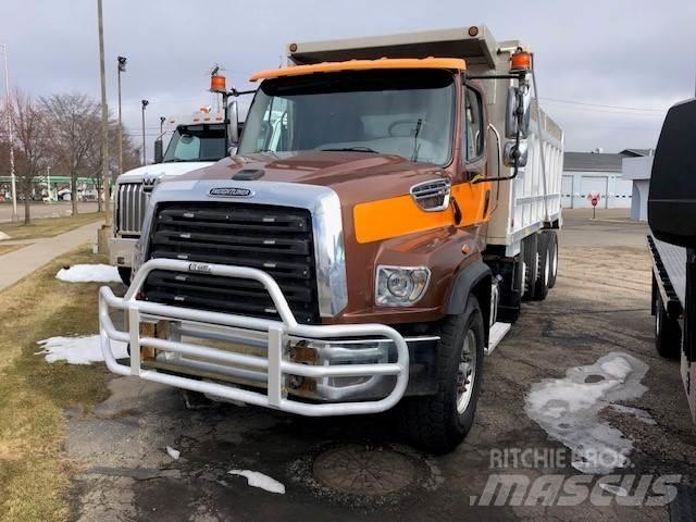 Freightliner 114SD Шасі з кабіною