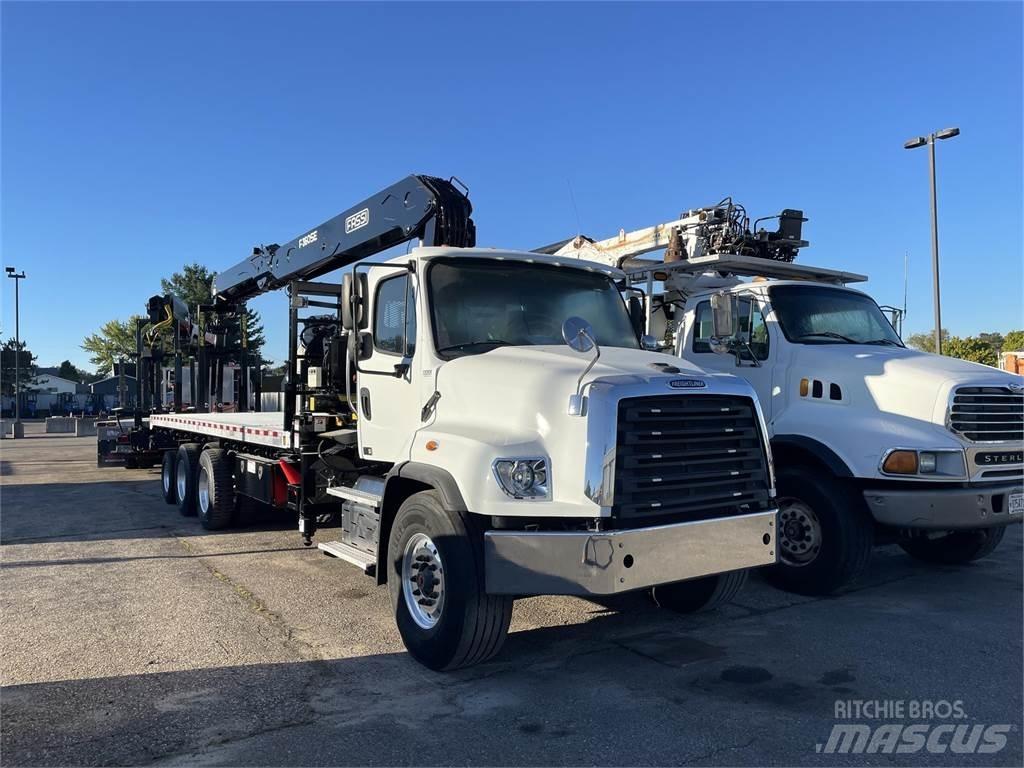 Freightliner 114SD Вантажівки / спеціальні