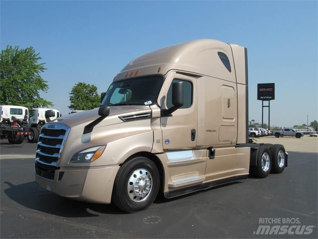Freightliner CA126SLP Тягачі