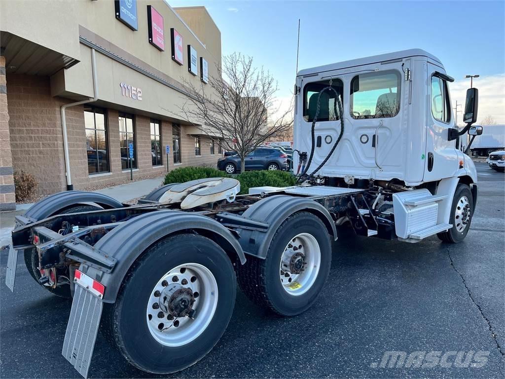 Freightliner Cascadia Тягачі