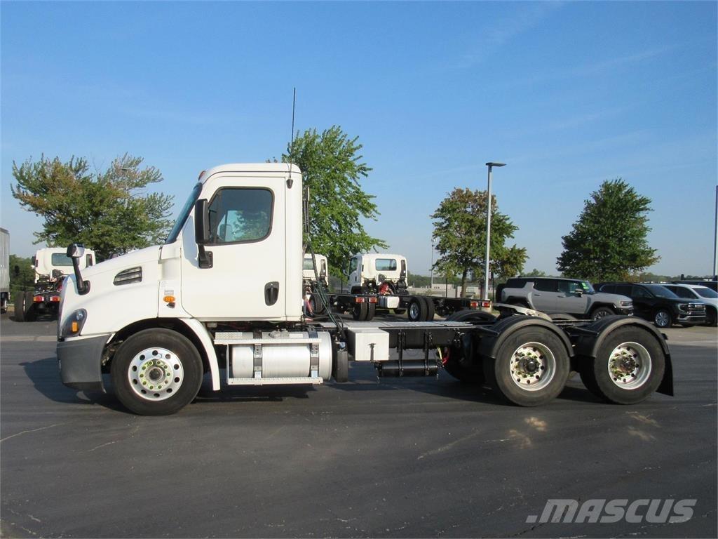 Freightliner Cascadia Тягачі
