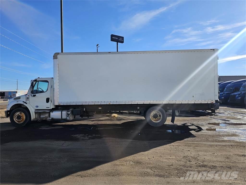 Freightliner M2 106 Тягачі