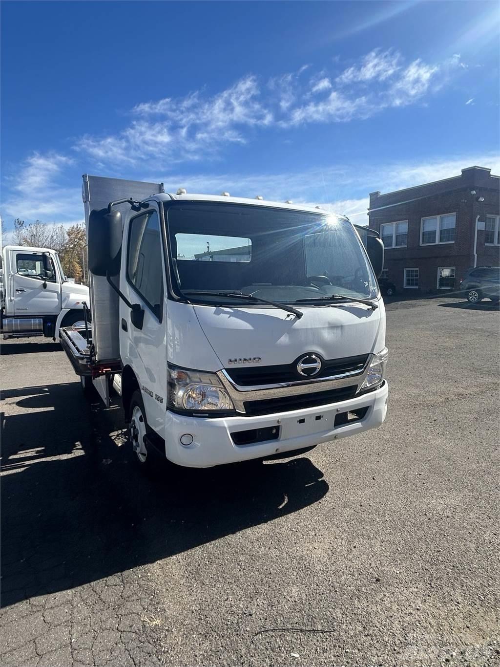 Hino 155 Вантажівки / спеціальні