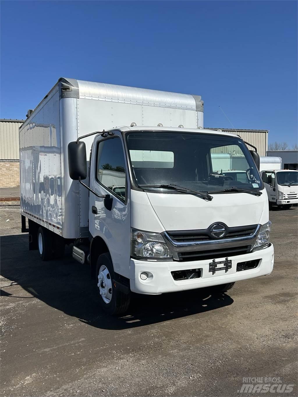 Hino 155 Фургони