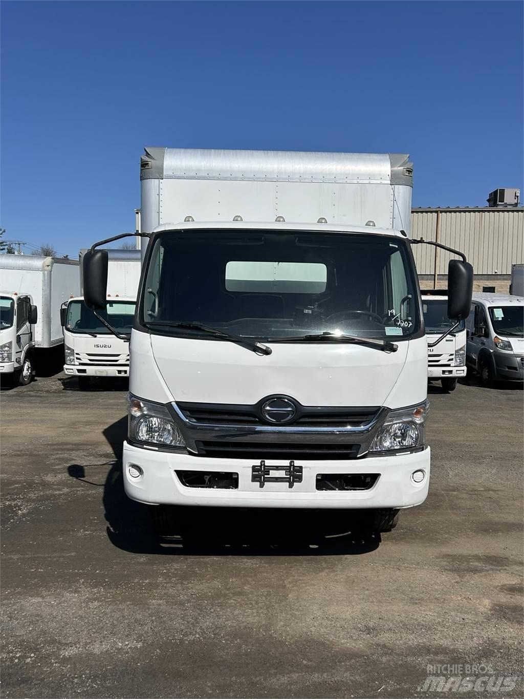 Hino 155 Фургони