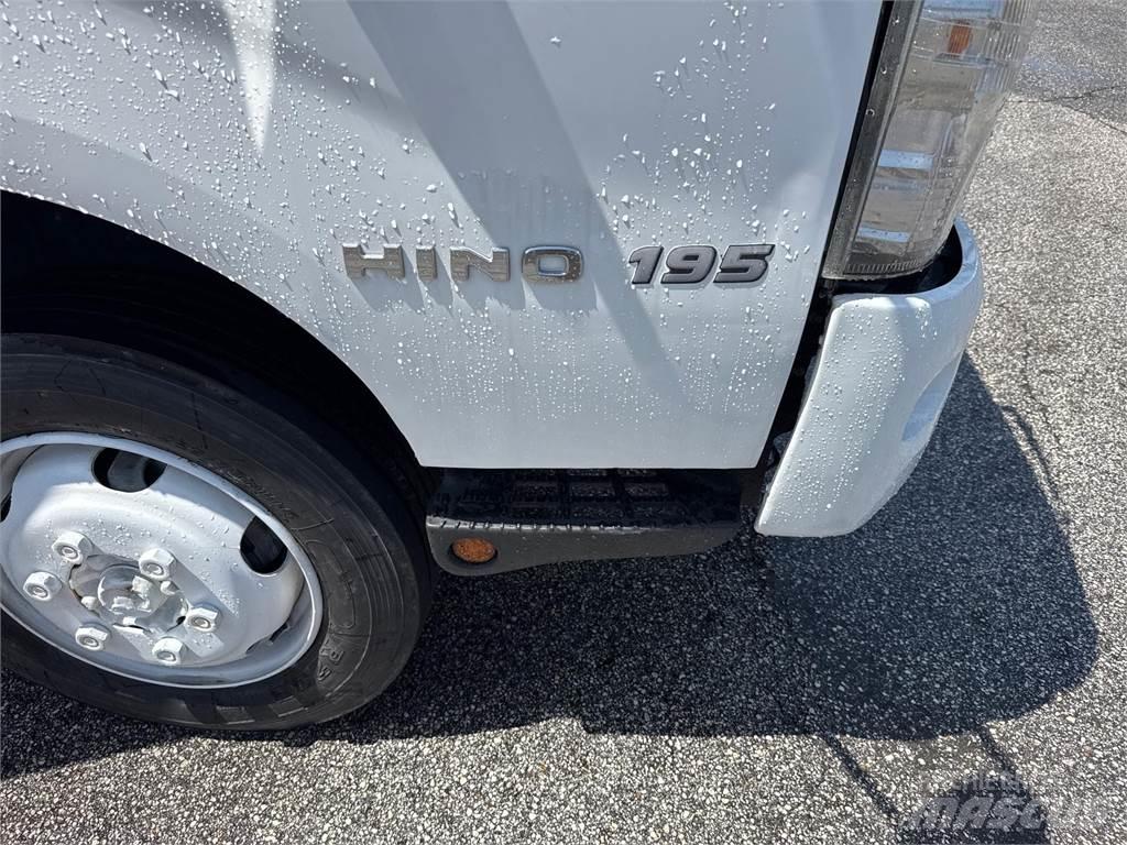 Hino 195 Фургони