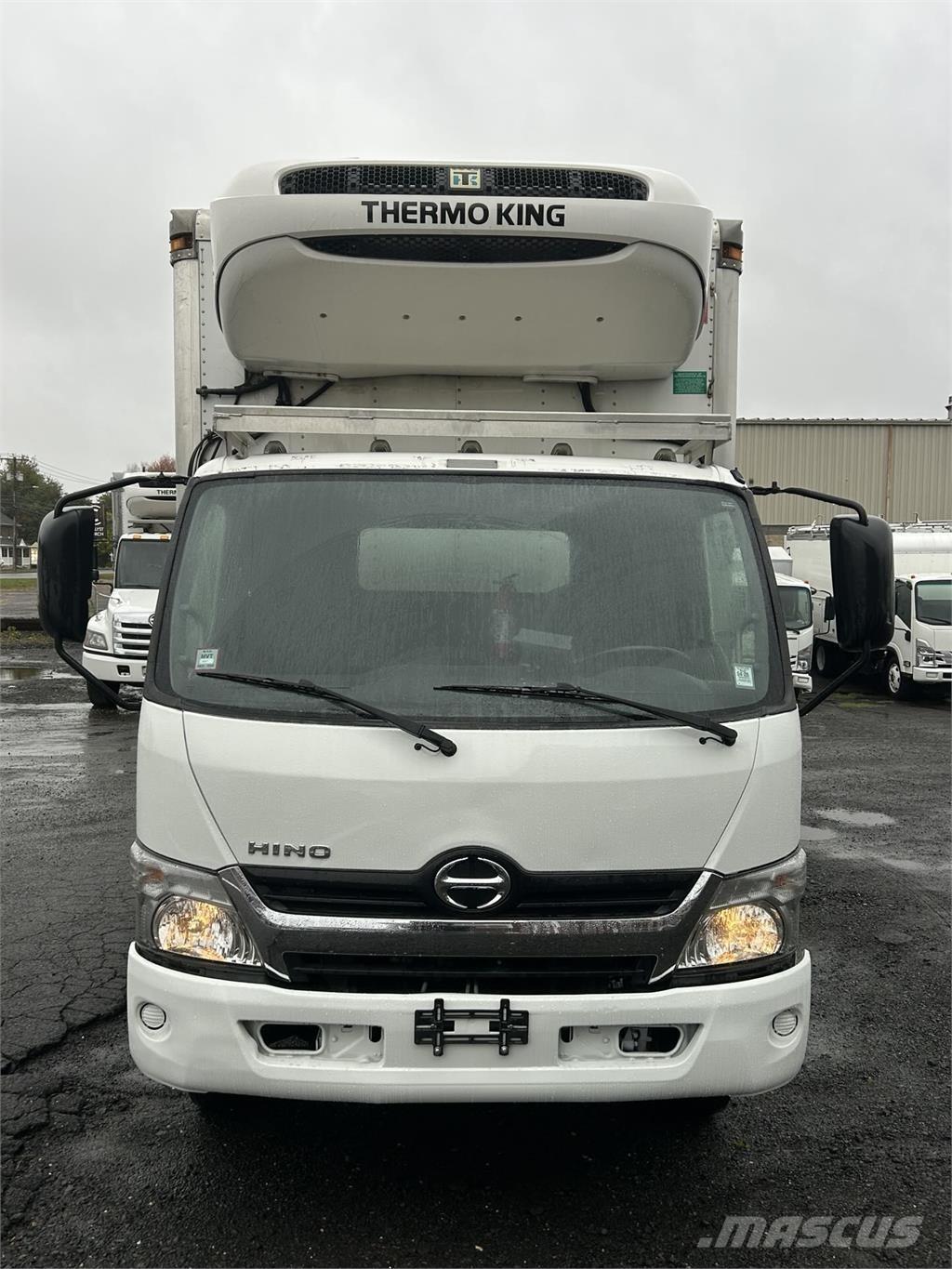 Hino 195 Фургони