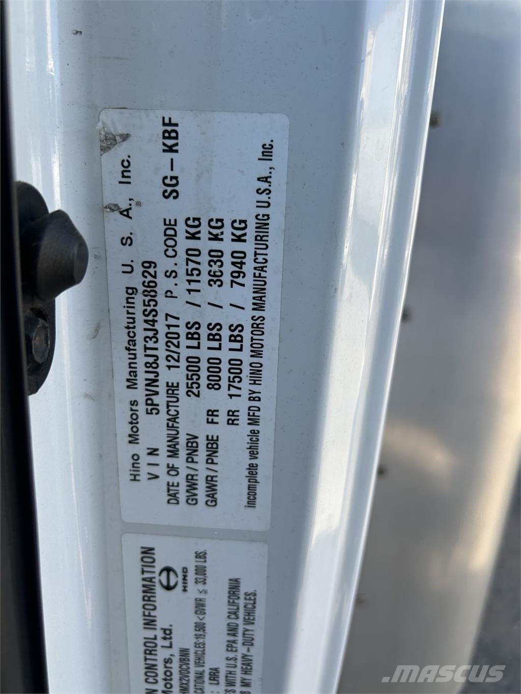 Hino 258ALP Фургони