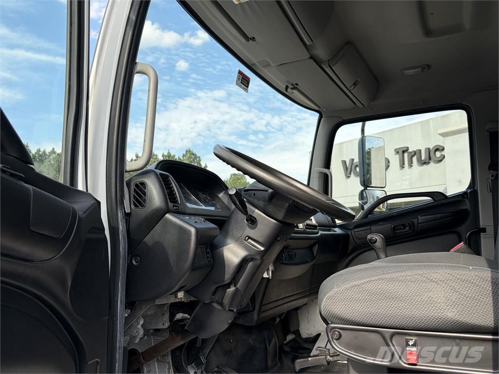 Hino 268 Фургони