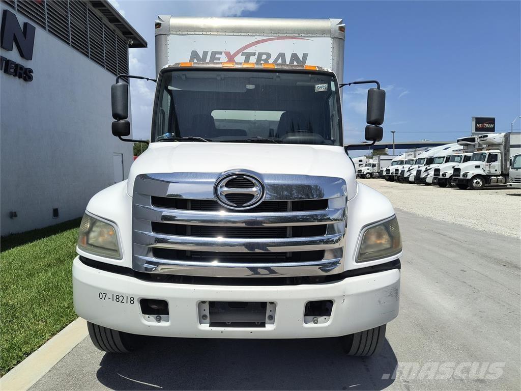 Hino 268 Фургони