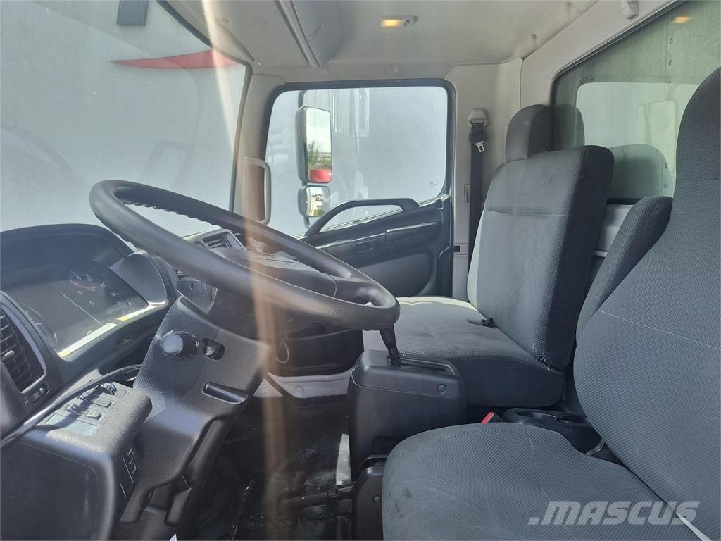 Hino 268 Фургони