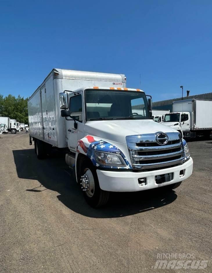 Hino 268 Фургони
