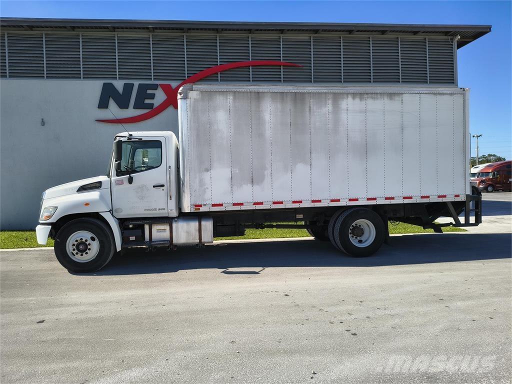 Hino 268A Фургони