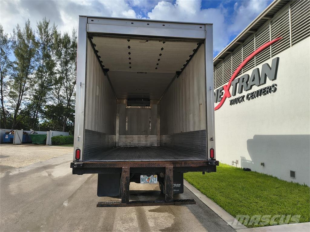 Hino 268A Фургони