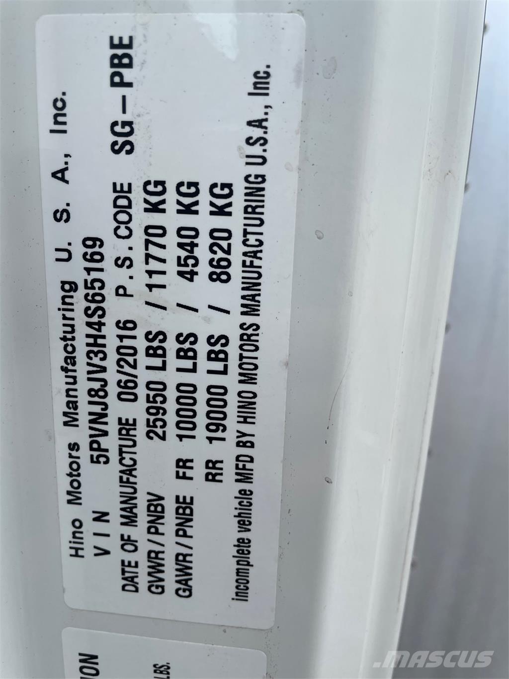 Hino 268A Фургони