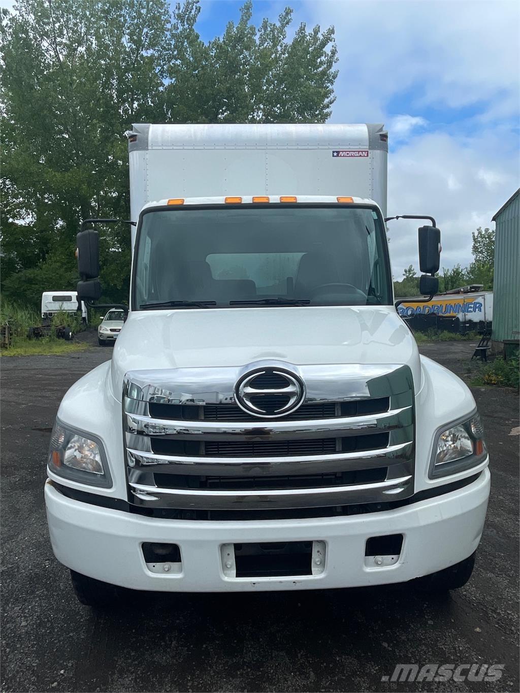 Hino 268A Фургони