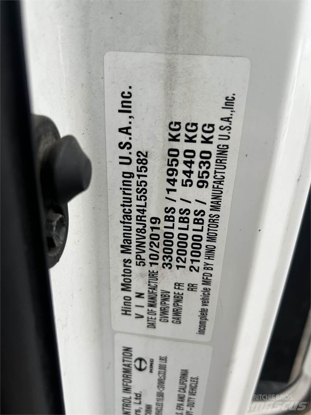 Hino 338 Вантажівки / спеціальні