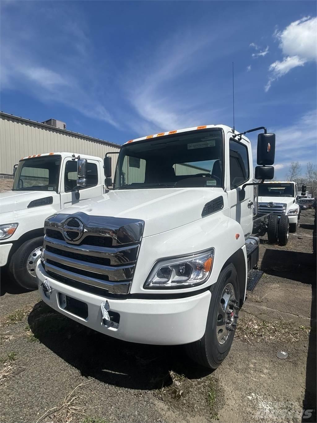 Hino L6 Шасі з кабіною