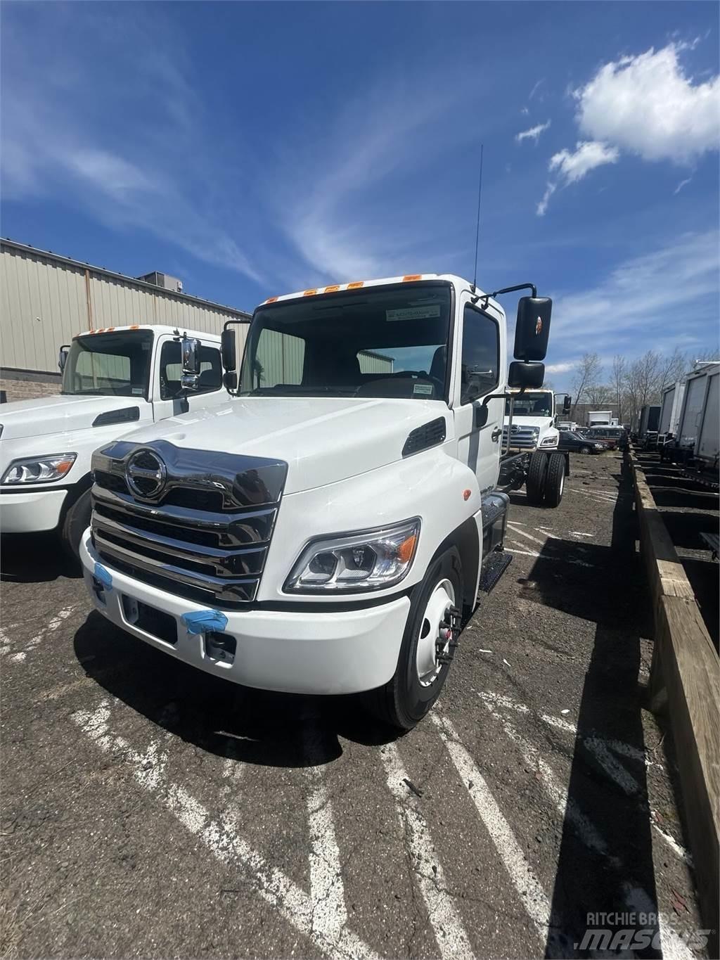 Hino L6 Шасі з кабіною